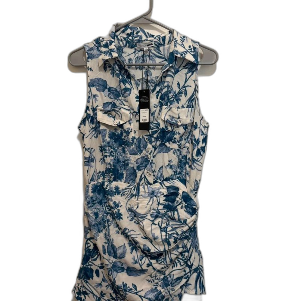 Fashion Nova, Size M, Blue Floral Romper